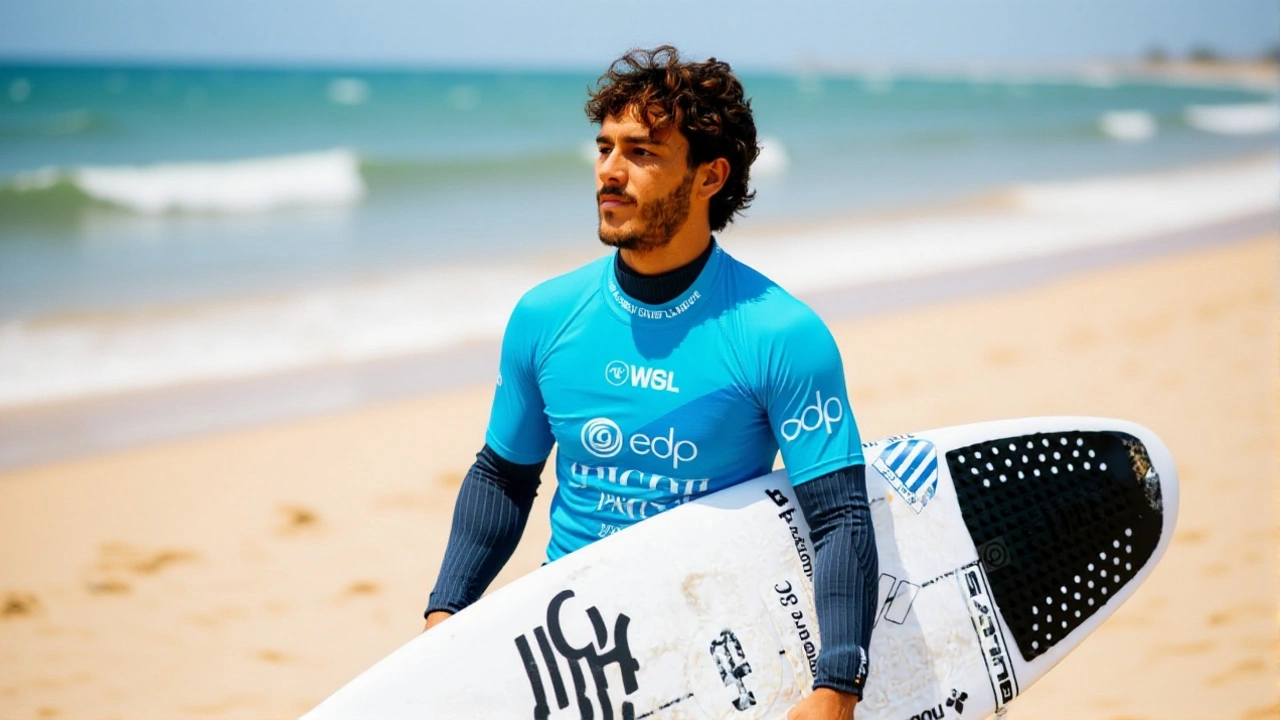 Surfista Lucas Vicente conquista 5ª posição no WSL em Ericeira